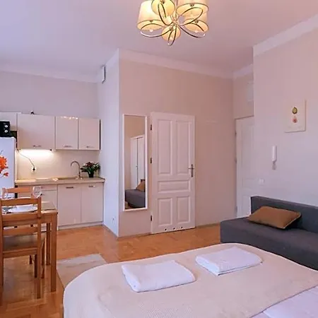 Station Aparthotel