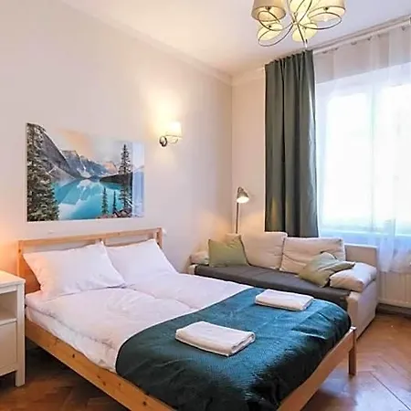 Aparthotel Station 3*